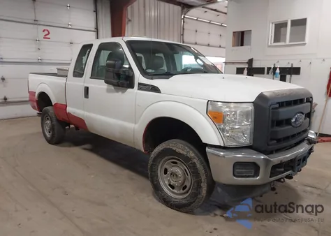 2015 Ford F-250 Xl z USA, uszkodzony, nr VIN 1FT7X2B65FEC90948